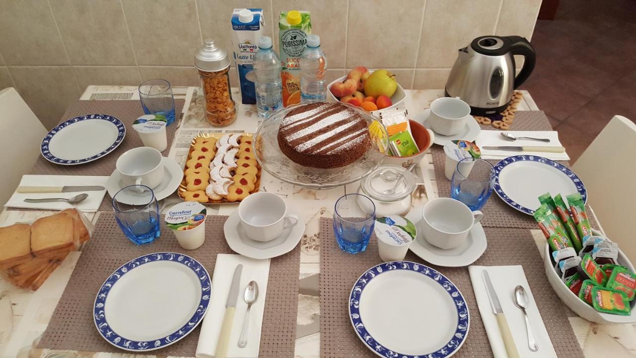 La Taverna Di Tony Bed & Breakfast Montalto Dora Bagian luar foto