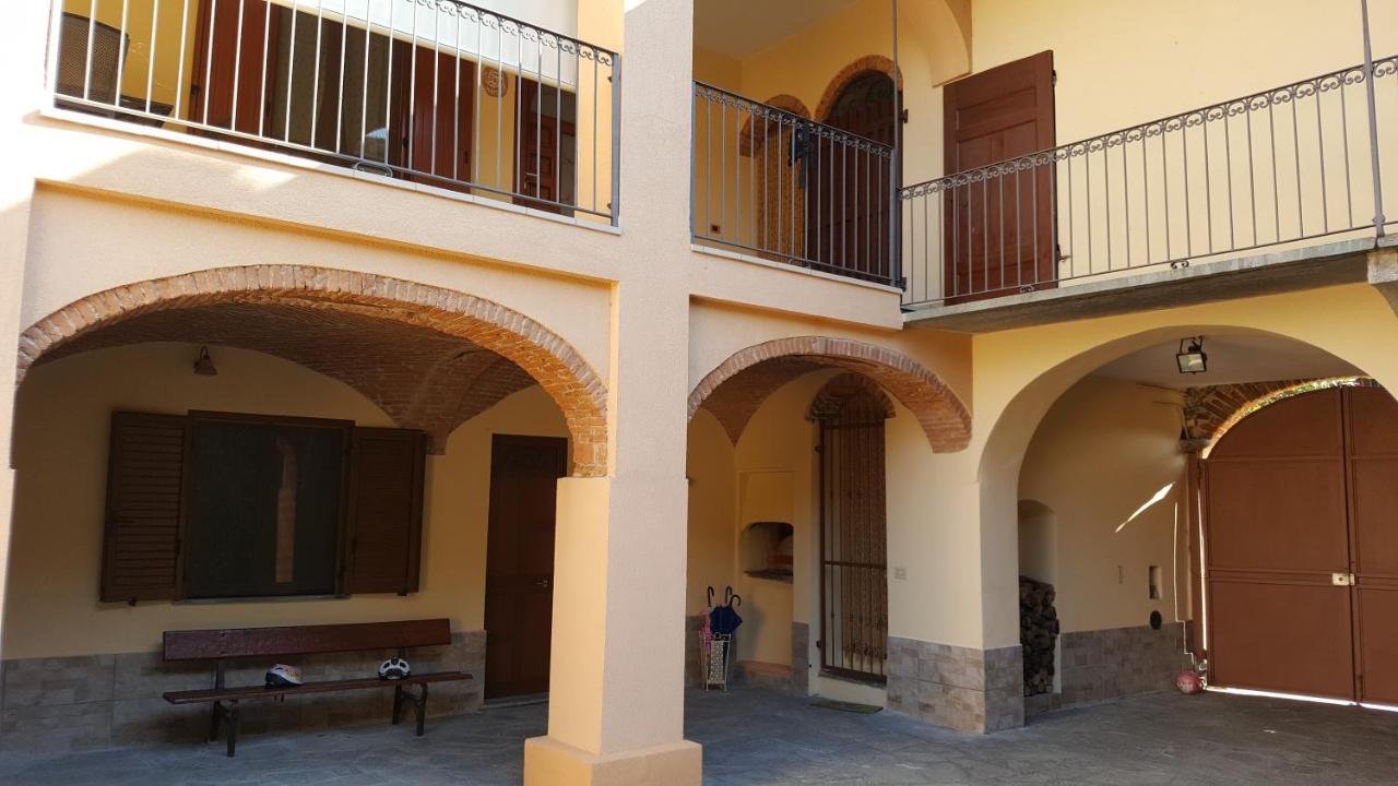 La Taverna Di Tony Bed & Breakfast Montalto Dora Bagian luar foto