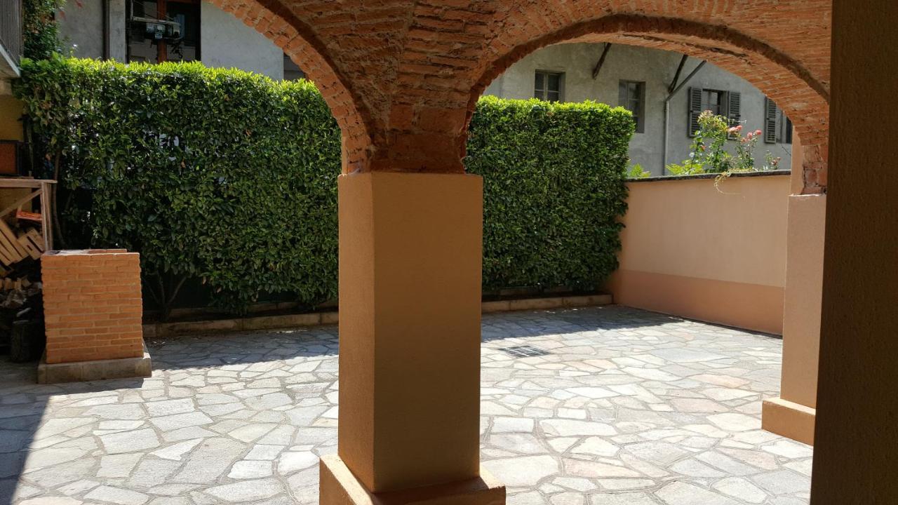 La Taverna Di Tony Bed & Breakfast Montalto Dora Bagian luar foto